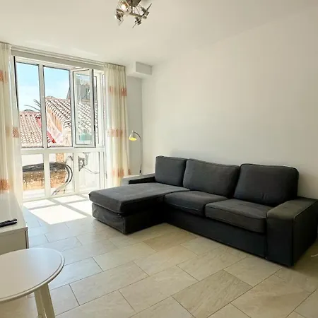 Carabeo 7 Apartment